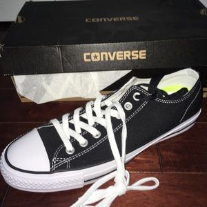 converse brand new sneakers women’s mens